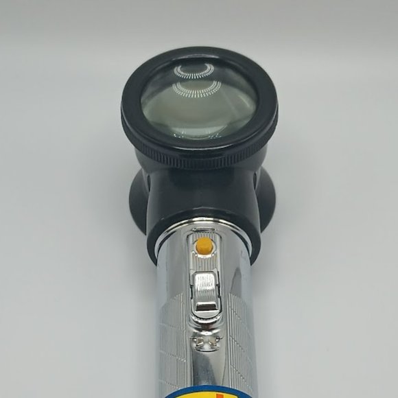 Vintage Lighthouse Flash Magnifier 5X - Picture 6 of 8